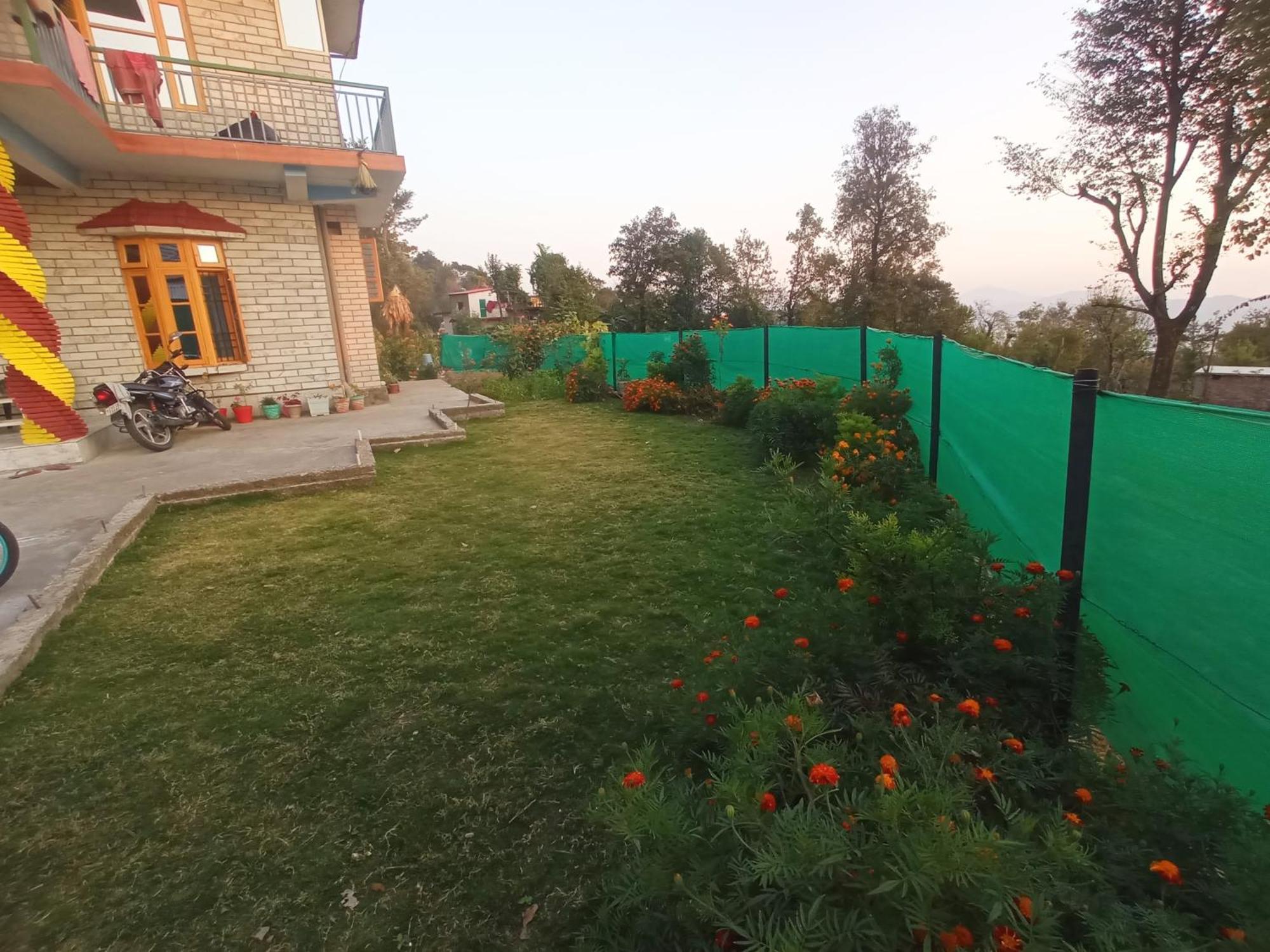 Travelodge Homestay Bīr Zewnętrze zdjęcie