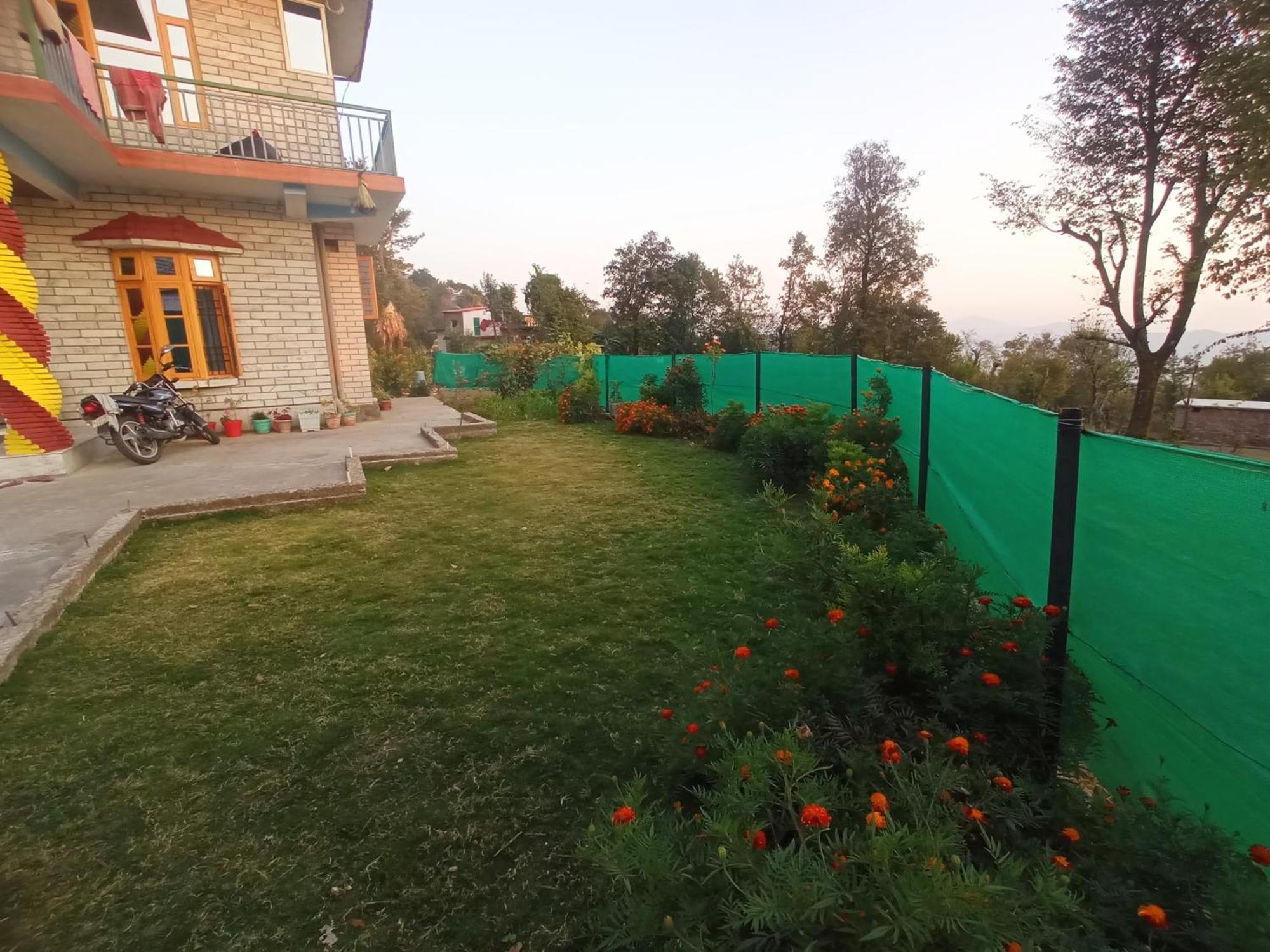 Travelodge Homestay Bīr Zewnętrze zdjęcie